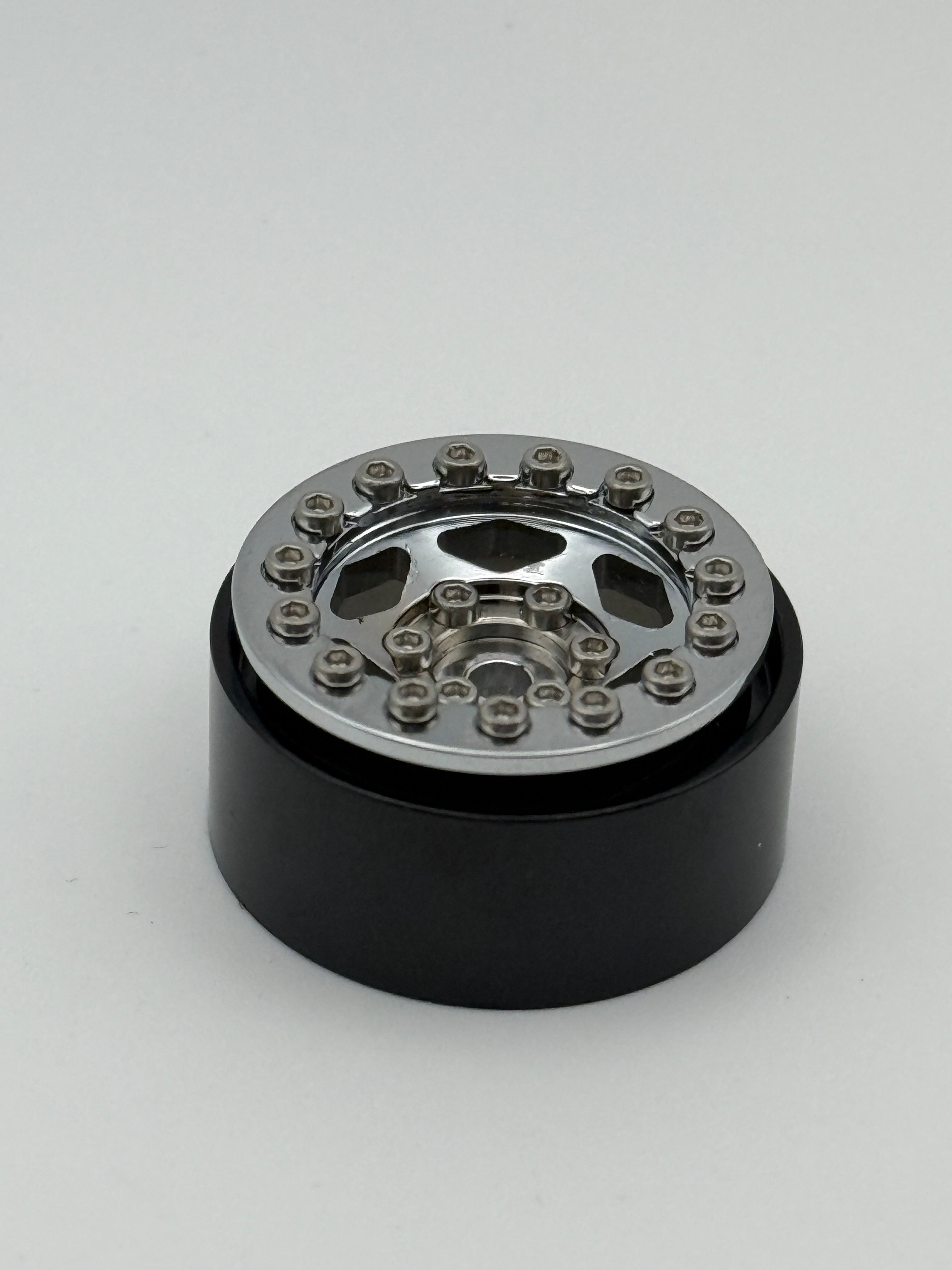 6 of Diamonds 1.0 Beadlock Wheels Chrome 0 Offset