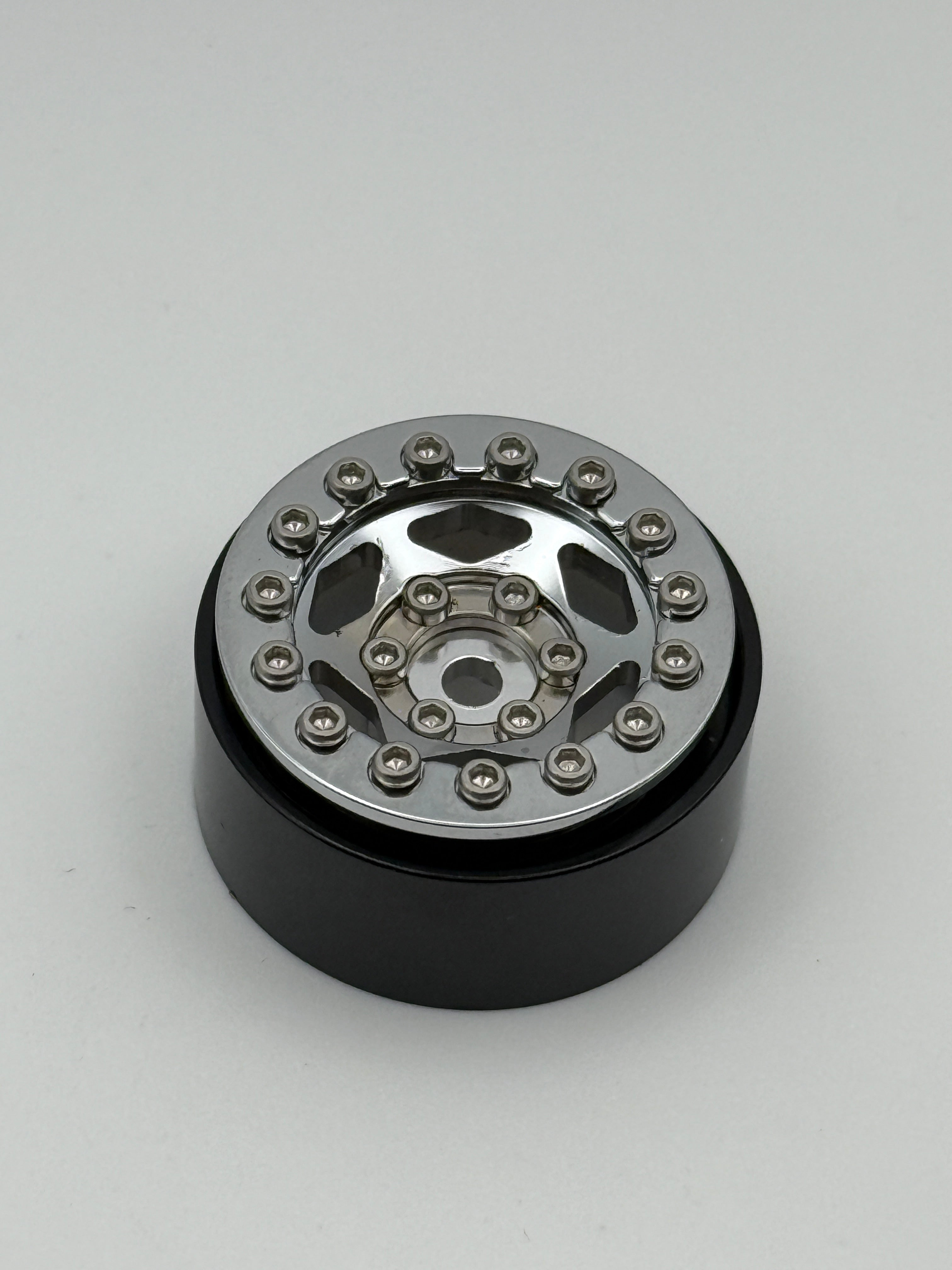6 of Diamonds 1.0 Beadlock Wheels Chrome 0 Offset